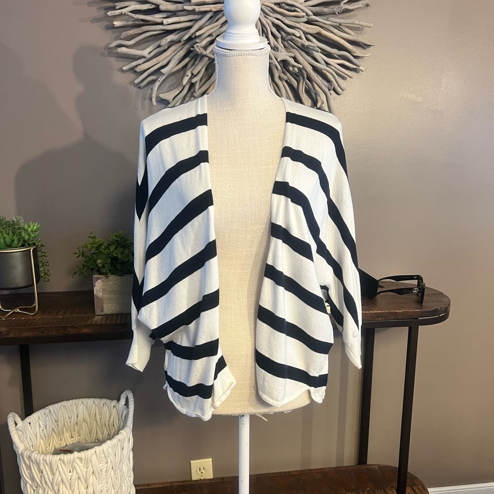 New York & Company navy blue and white striped cropped cardigan sweater